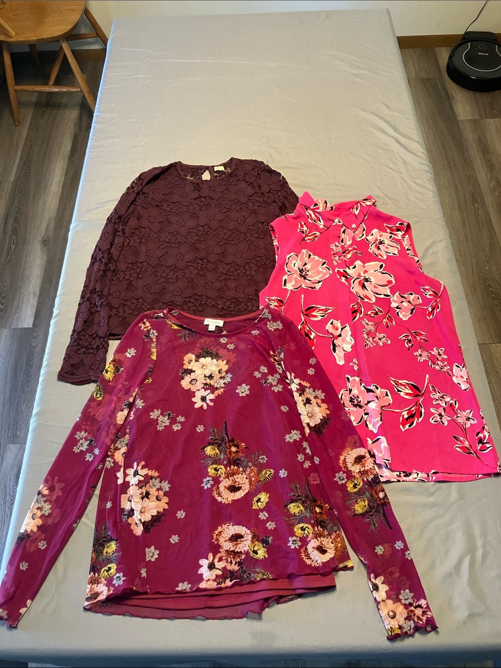 Women’s Shirt Bundle- 3 Shirts - XS